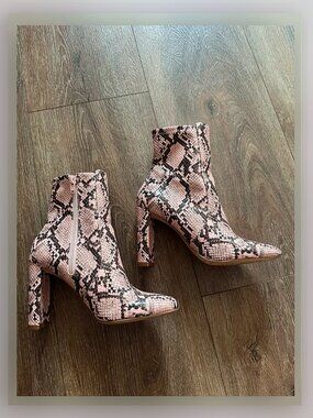 Ankle boots